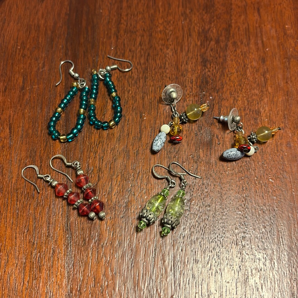 5 Vintage Earring Lot Of 4- Beaded Dangles 20$